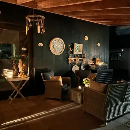 Apartamento Heikant Hoeve Met Jacuzzi *