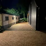 Heikant Hoeve Met Jacuzzi * בארלה-נוסאו