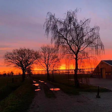Heikant Hoeve Met Jacuzzi דירה *